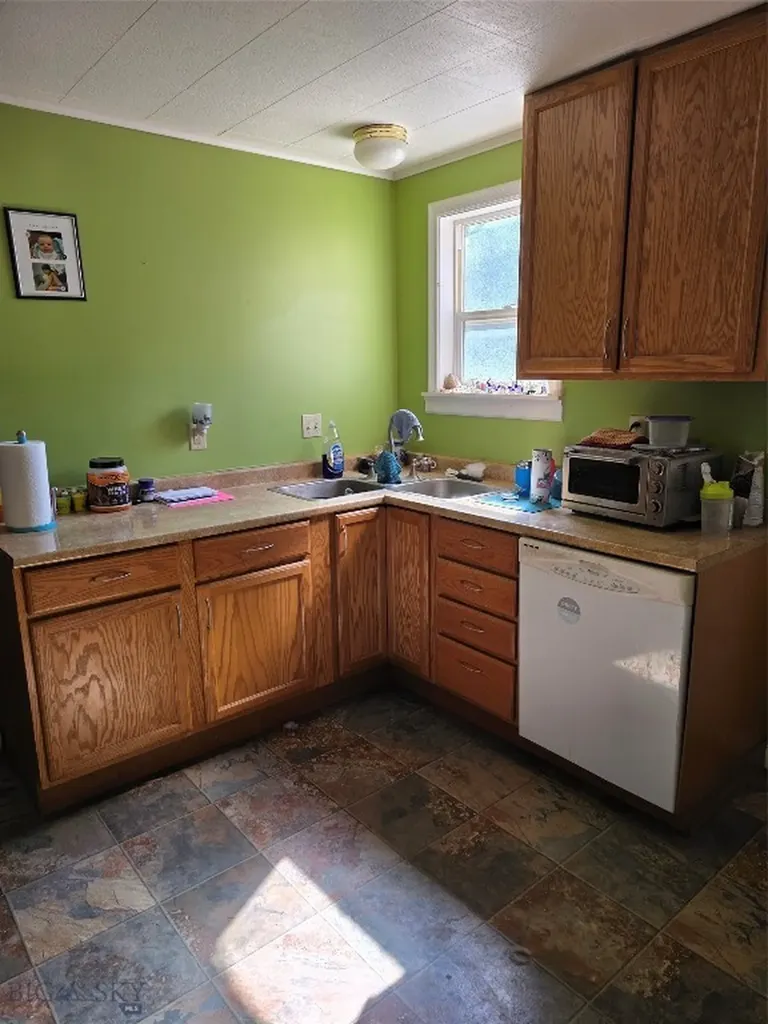 652 Kentucky Dillon MT 59725