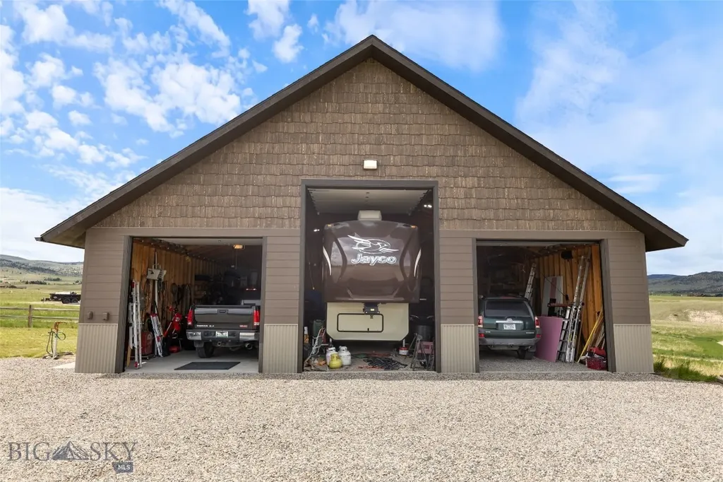 27 Raghorn Ennis MT 59729
