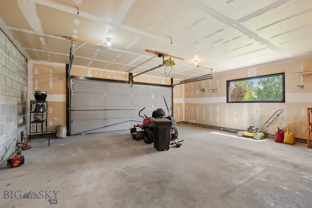 2105 Lincoln Street Anaconda MT 59711