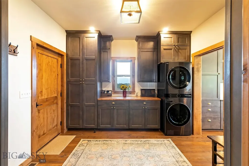 5845 Dry Creek Ranch Road Whitehall MT 59759