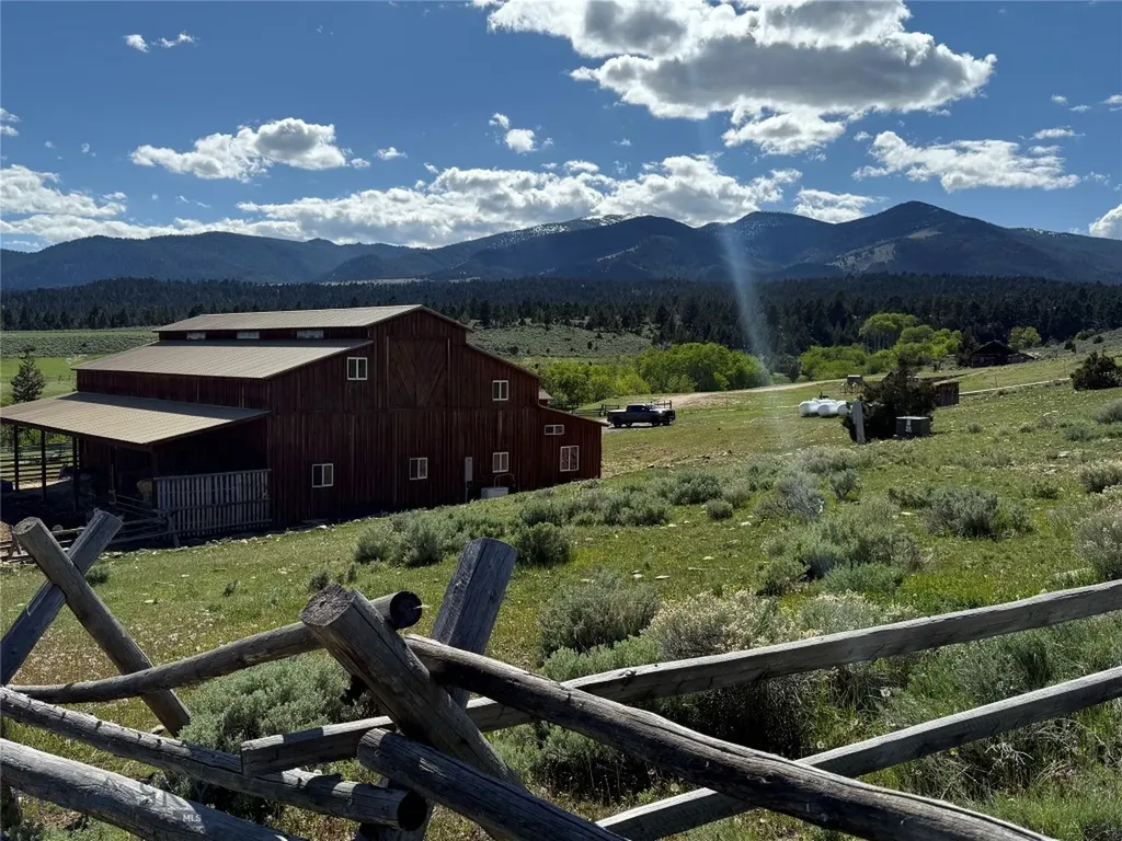 5845 Dry Creek Ranch Road Whitehall MT 59759