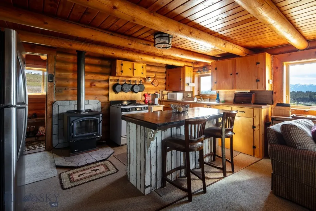 5845 Dry Creek Ranch Road Whitehall MT 59759