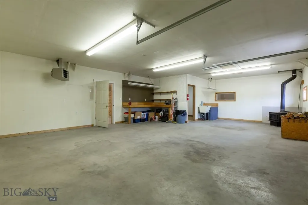 2525 Shatto Drive Belgrade MT 59714