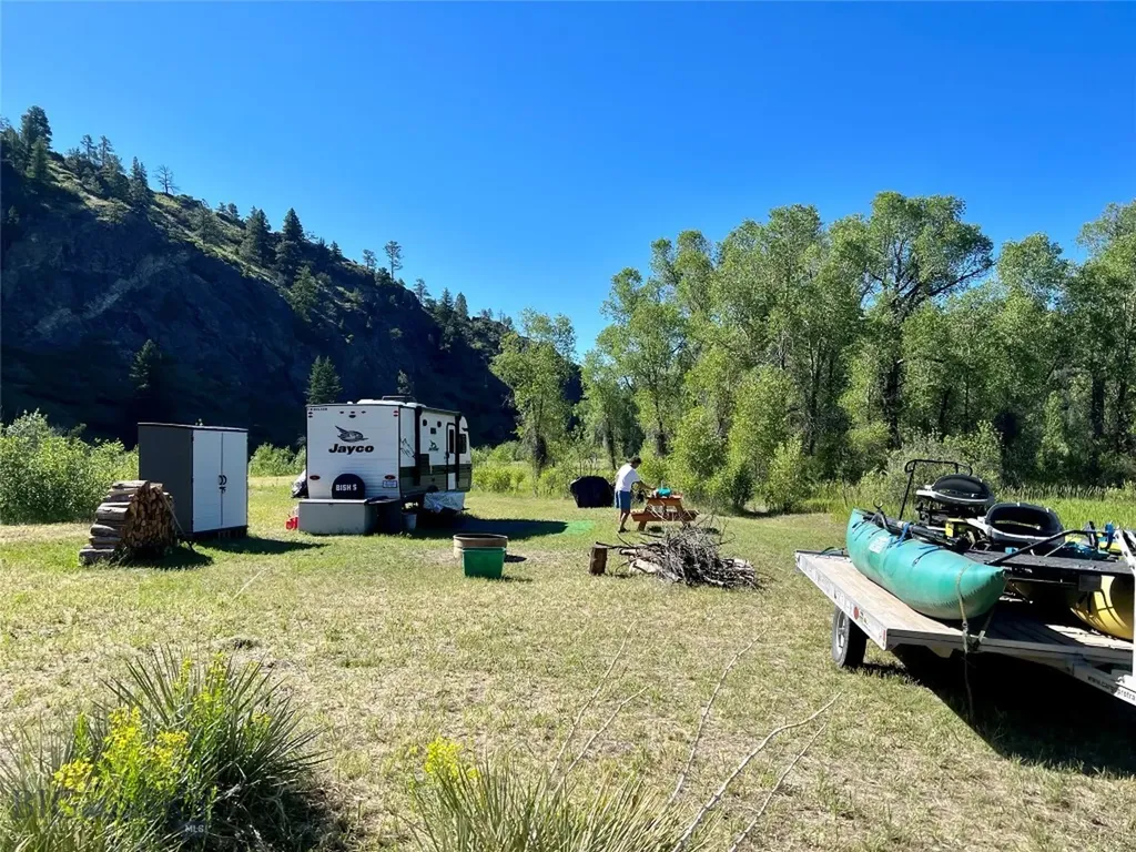 20 Eagle Rock Lane Cascade MT 59421