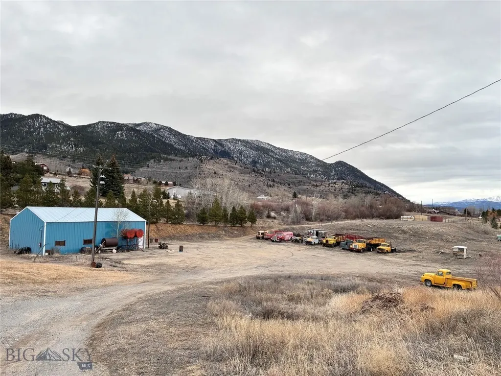 3320 Saddle Rock Road Butte MT 59701