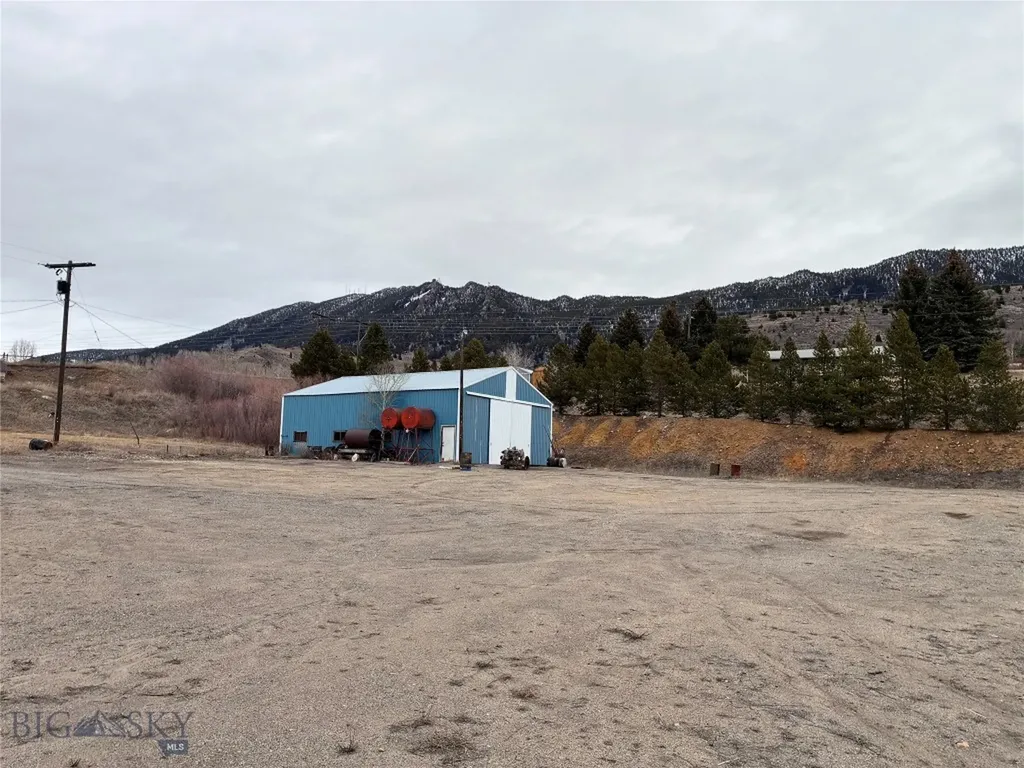 3320 Saddle Rock Road Butte MT 59701