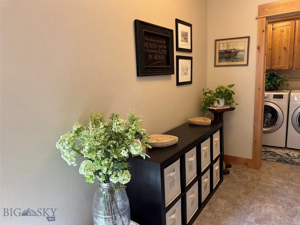31 Cayuse Trail Bozeman MT 59718