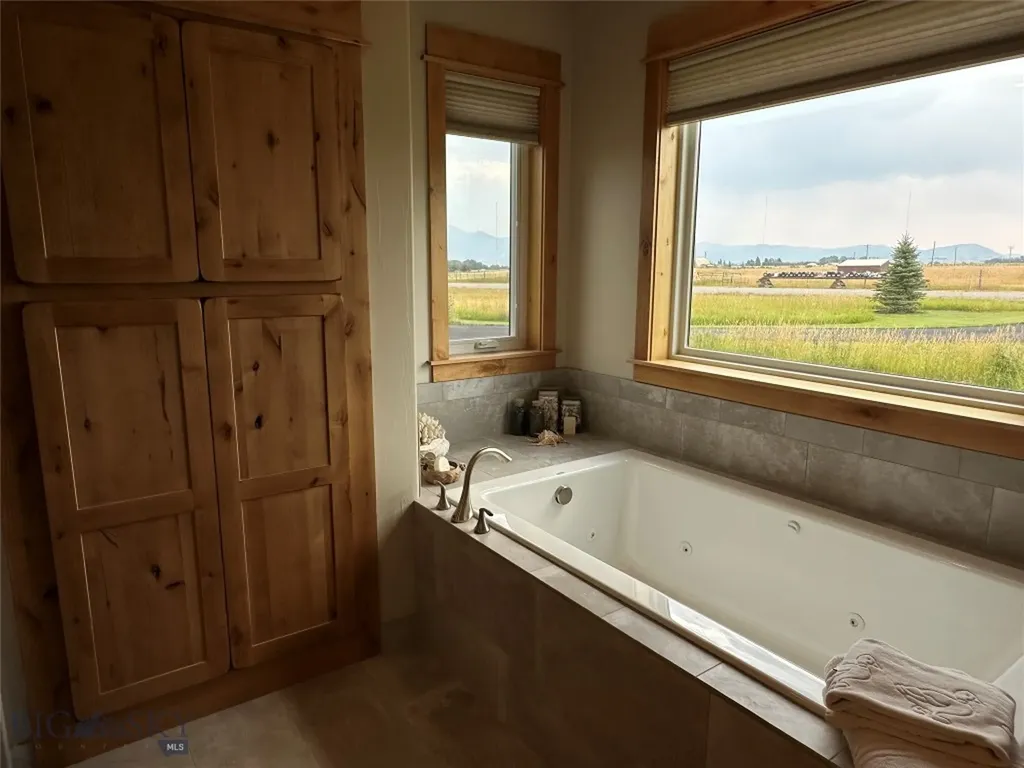 31 Cayuse Trail Bozeman MT 59718