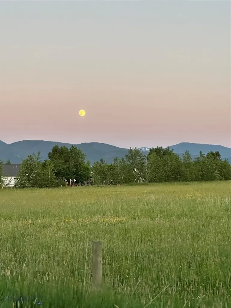 31 Cayuse Trail Bozeman MT 59718