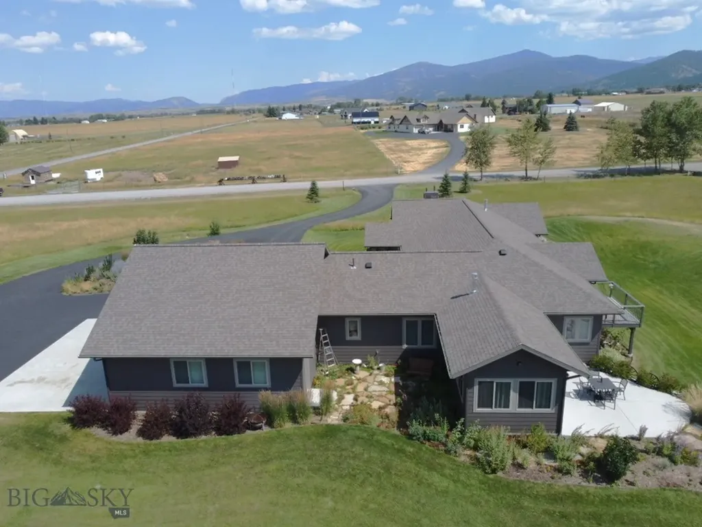 31 Cayuse Trail Bozeman MT 59718
