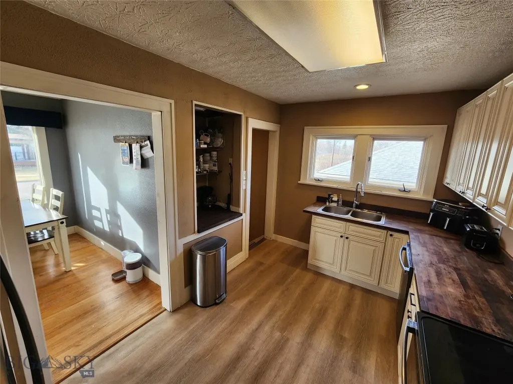 3301 1st Avenue N Great Falls MT 59401