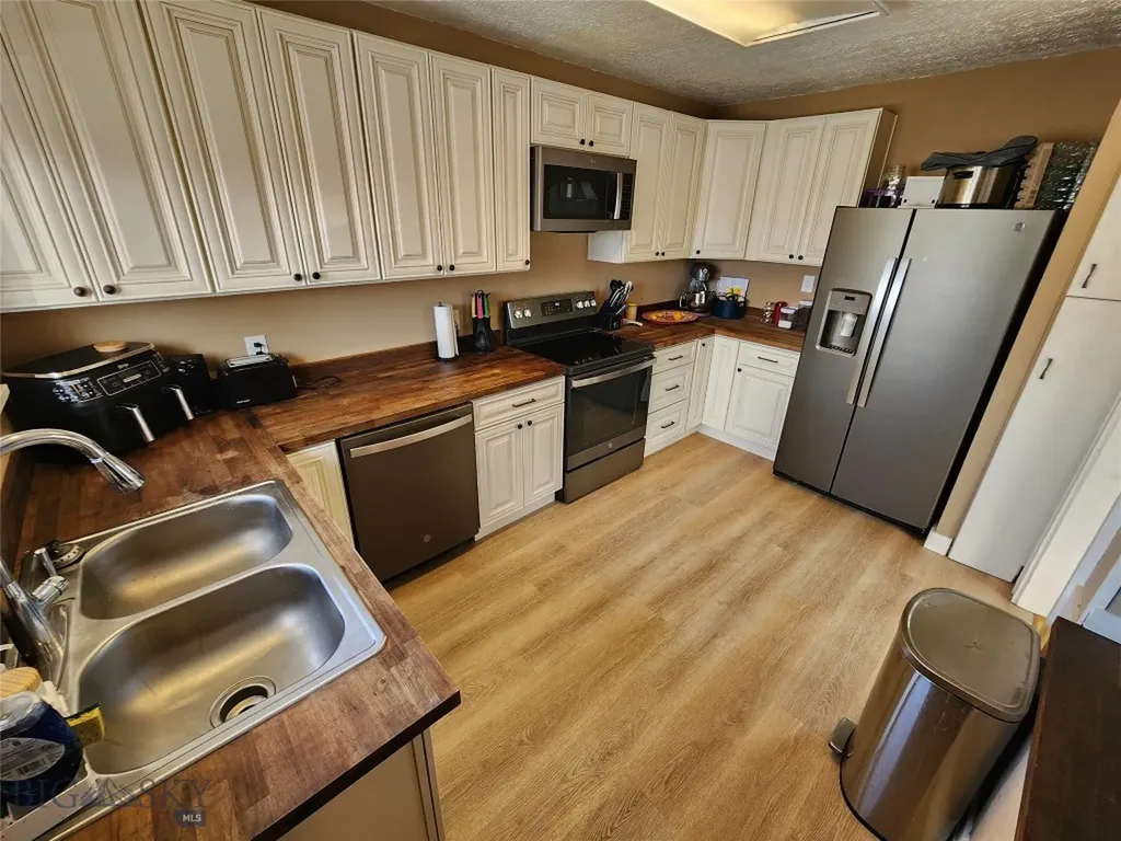 3301 1st Avenue N Great Falls MT 59401