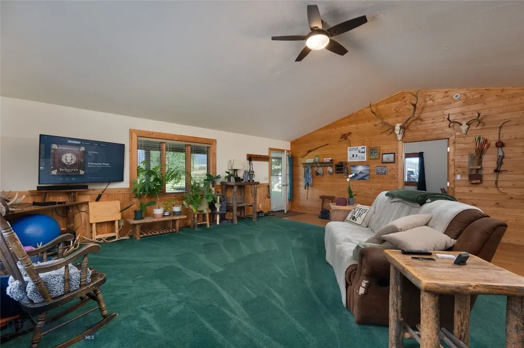 165 N Meadow Creek Road Mcallister MT 59740