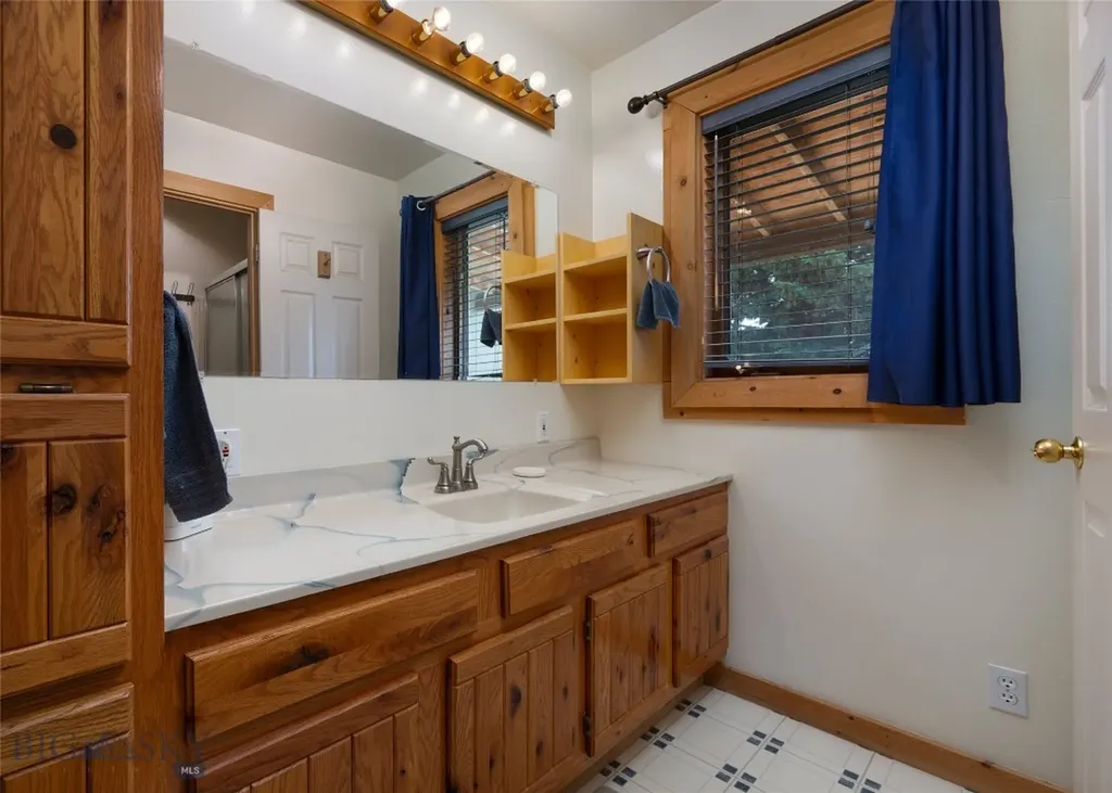 165 N Meadow Creek Road Mcallister MT 59740