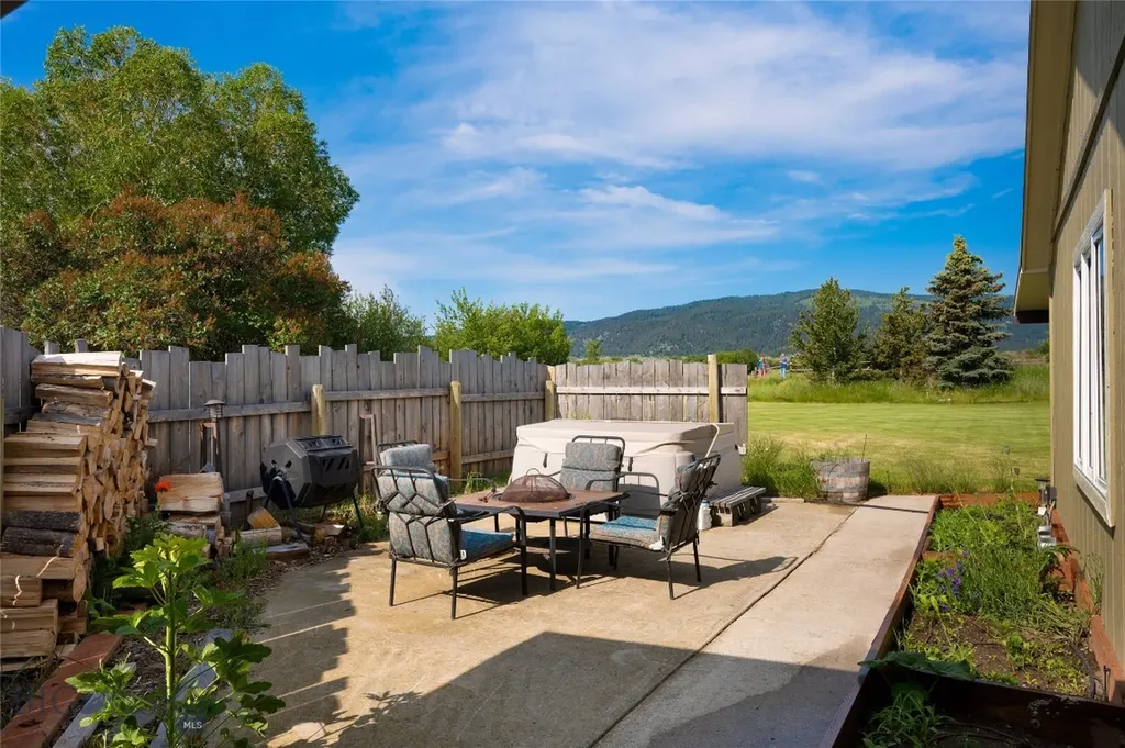 165 N Meadow Creek Road Mcallister MT 59740