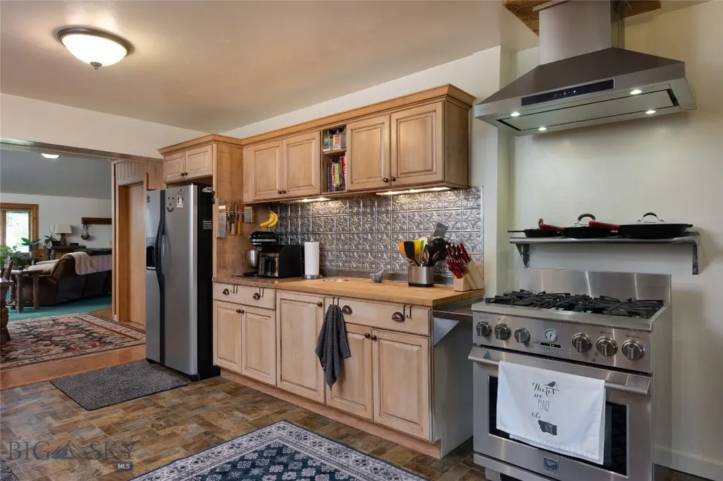 165 N Meadow Creek Road Mcallister MT 59740