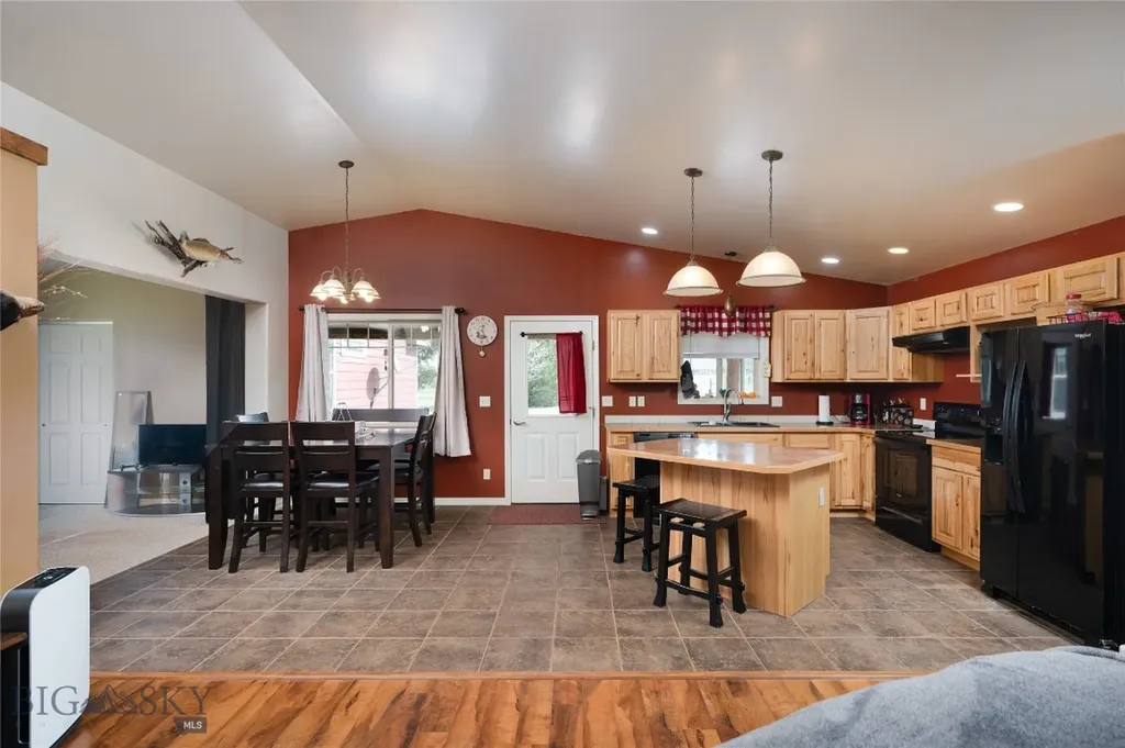 413 Garnet Mountain Gallatin Gateway MT 59730