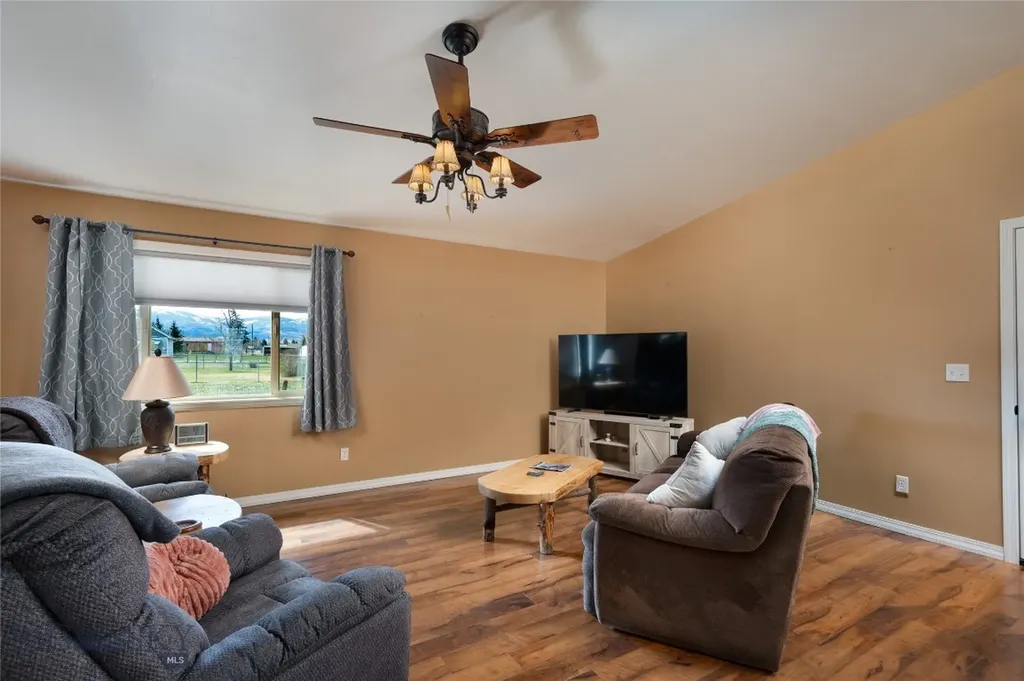 413 Garnet Mountain Gallatin Gateway MT 59730