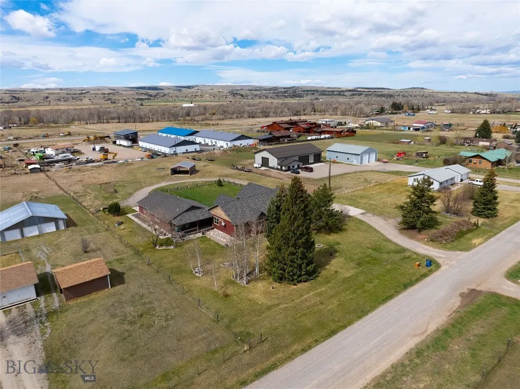 413 Garnet Mountain Gallatin Gateway MT 59730