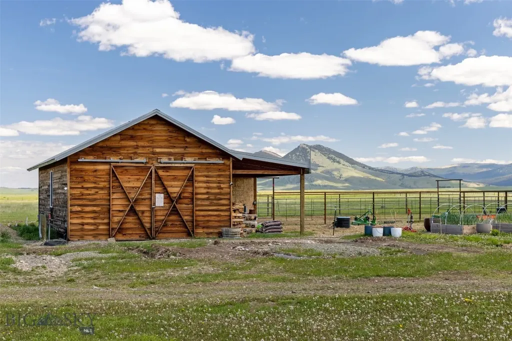 22 Porcupine Wilsall MT 59086