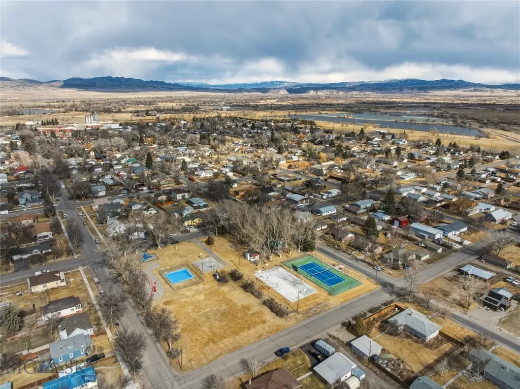 505 E 3rd Avenue E Three Forks MT 59752