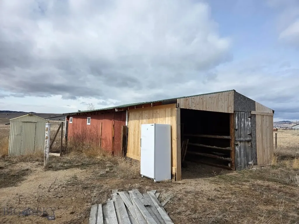 5965 Albany Avenue Butte MT 59701