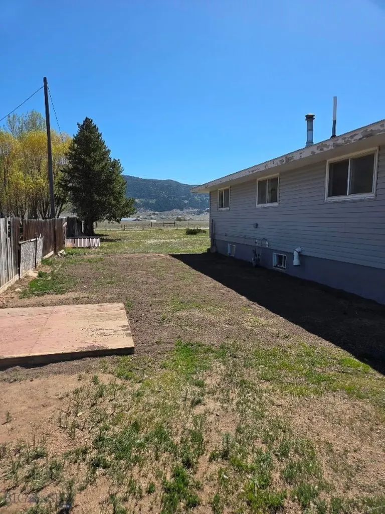 5965 Albany Avenue Butte MT 59701