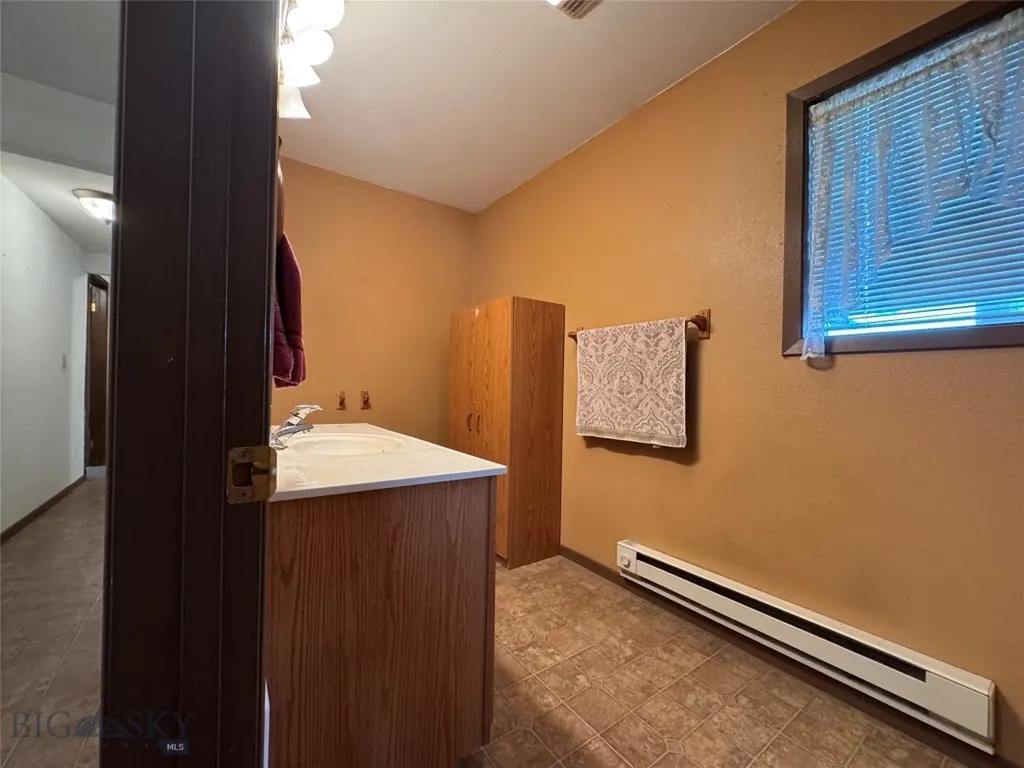 915 E 2nd Avenue Big Timber MT 59011