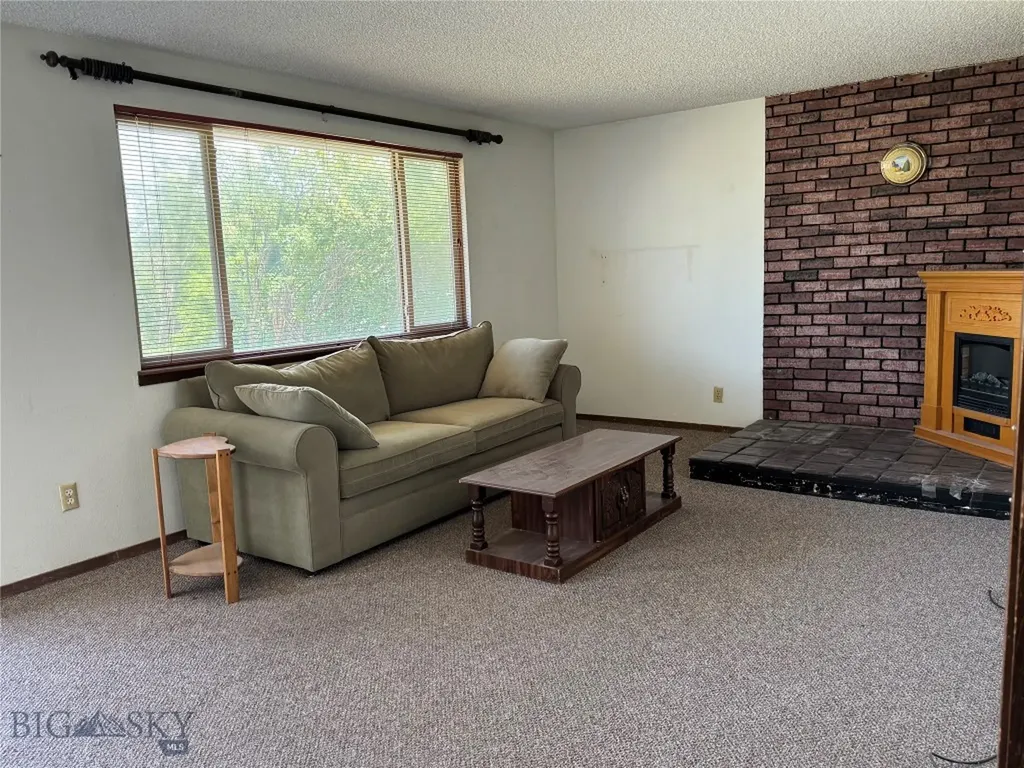 915 E 2nd Avenue Big Timber MT 59011