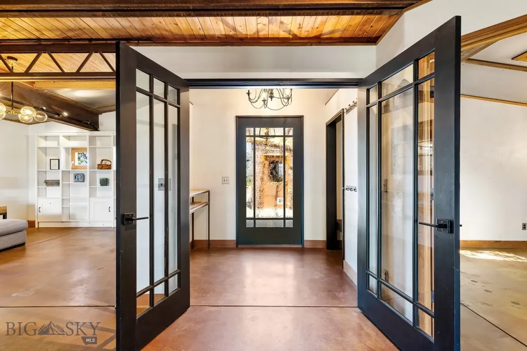 2449 Turkey Red Lane Bozeman MT 59715