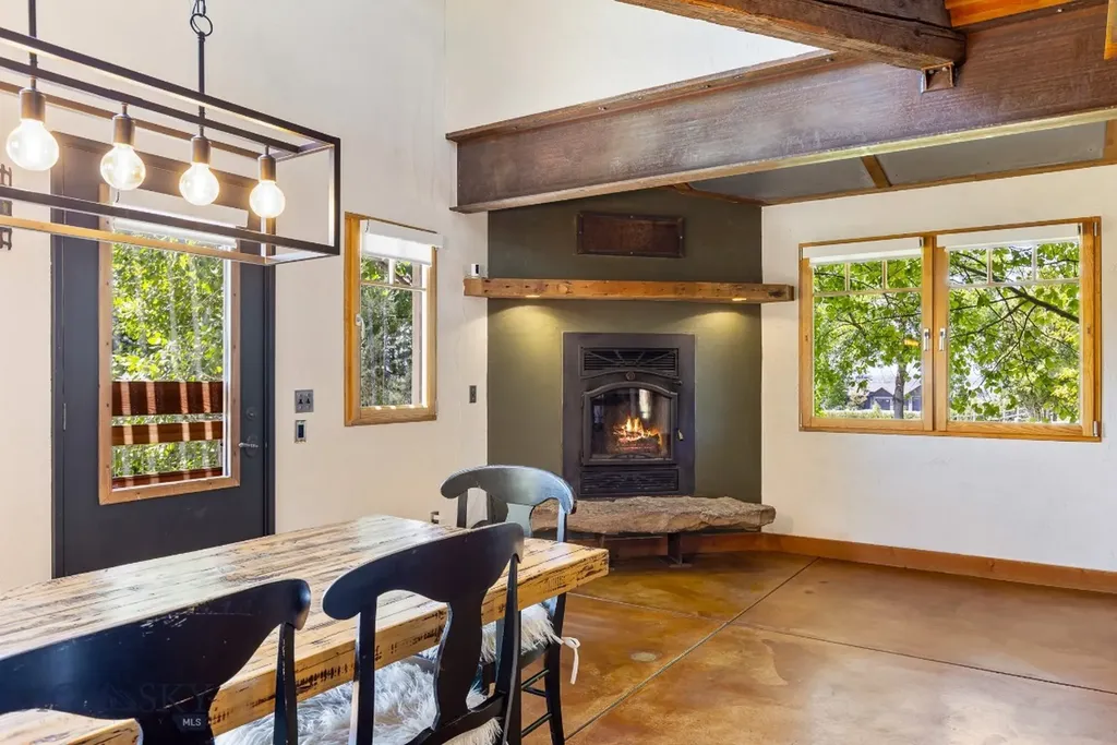 2449 Turkey Red Lane Bozeman MT 59715