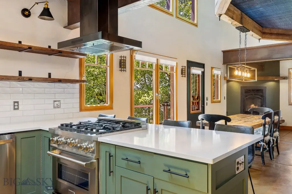 2449 Turkey Red Lane Bozeman MT 59715