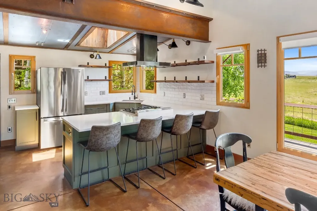 2449 Turkey Red Lane Bozeman MT 59715