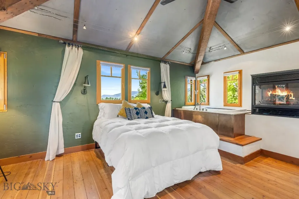 2449 Turkey Red Lane Bozeman MT 59715