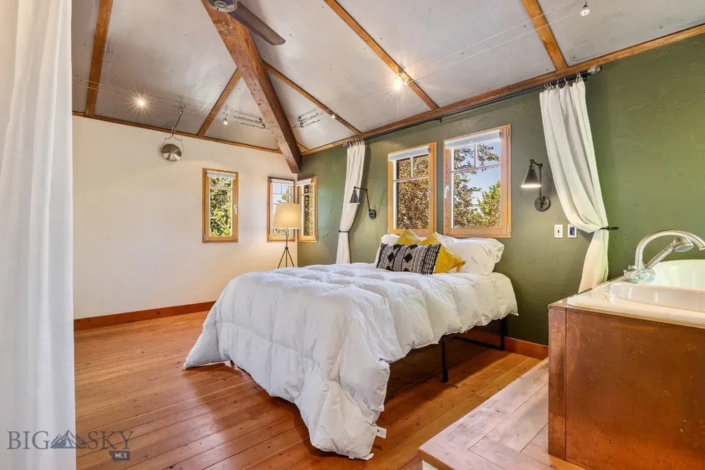 2449 Turkey Red Lane Bozeman MT 59715