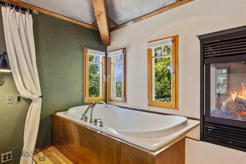 2449 Turkey Red Lane Bozeman MT 59715