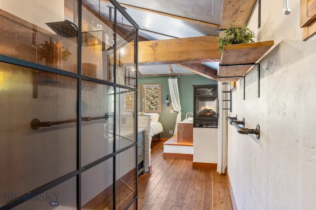 2449 Turkey Red Lane Bozeman MT 59715