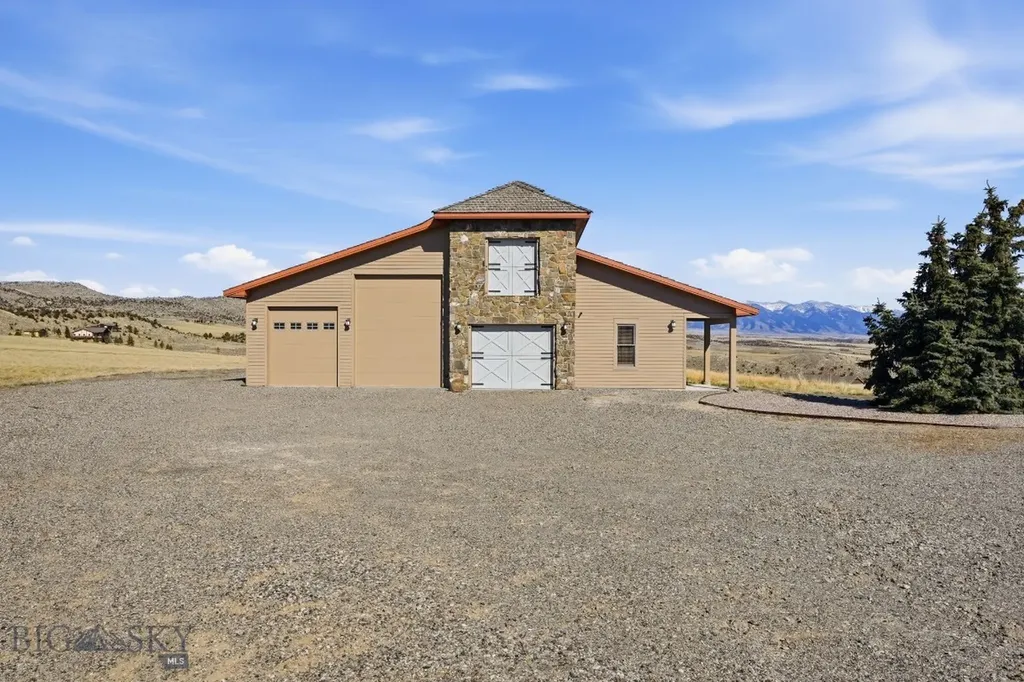 1240 Twin River Cutoff Manhattan MT 59741