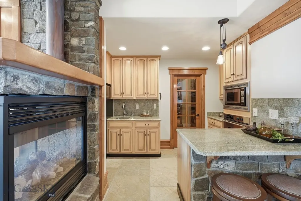1240 Twin River Cutoff Manhattan MT 59741