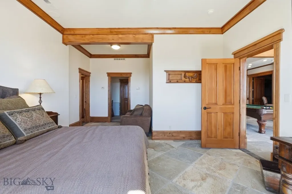 1240 Twin River Cutoff Manhattan MT 59741