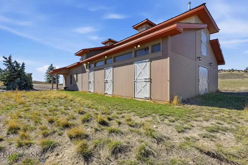1240 Twin River Cutoff Manhattan MT 59741