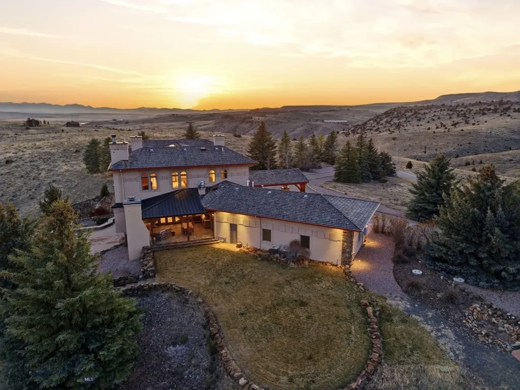 1240 Twin River Cutoff Manhattan MT 59741