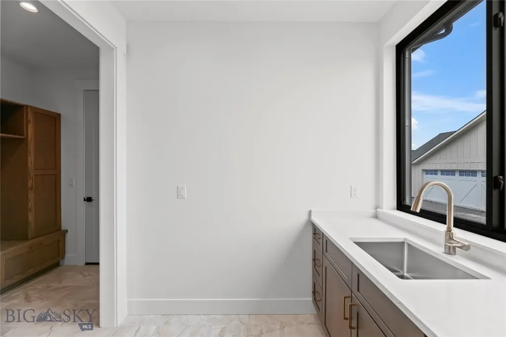 374 Cushing Lane Manhattan MT 59714