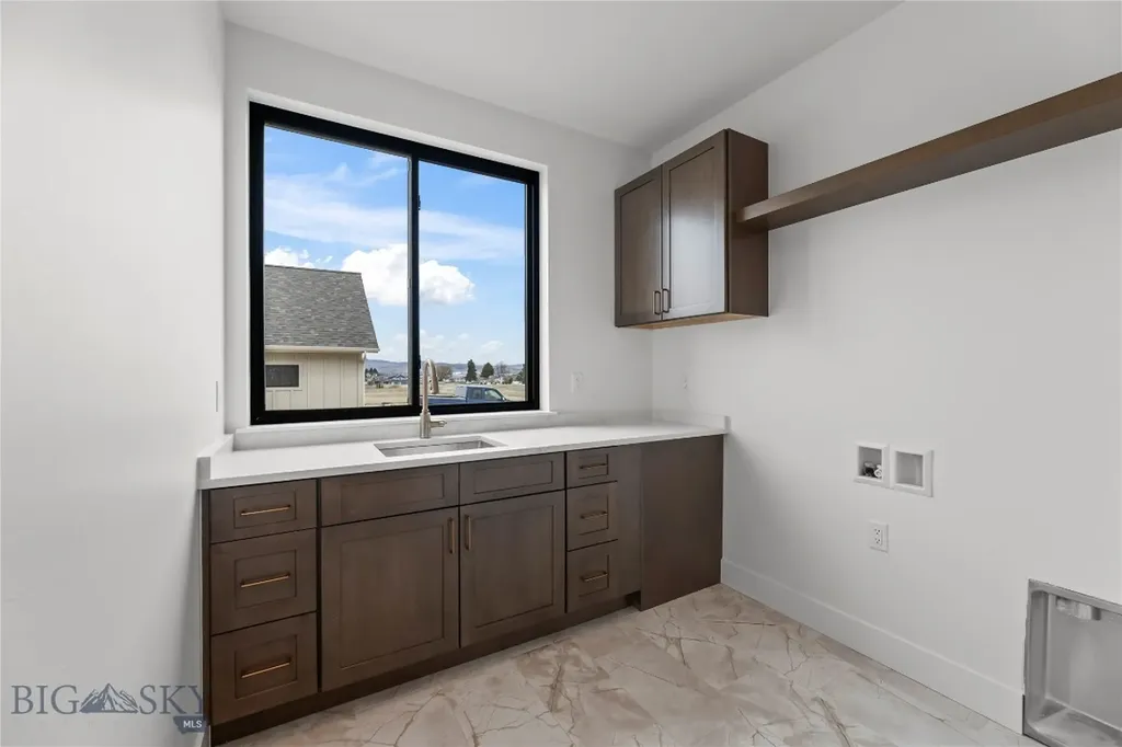 374 Cushing Lane Manhattan MT 59714