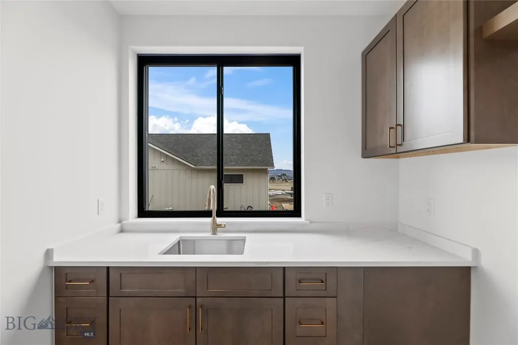 374 Cushing Lane Manhattan MT 59714