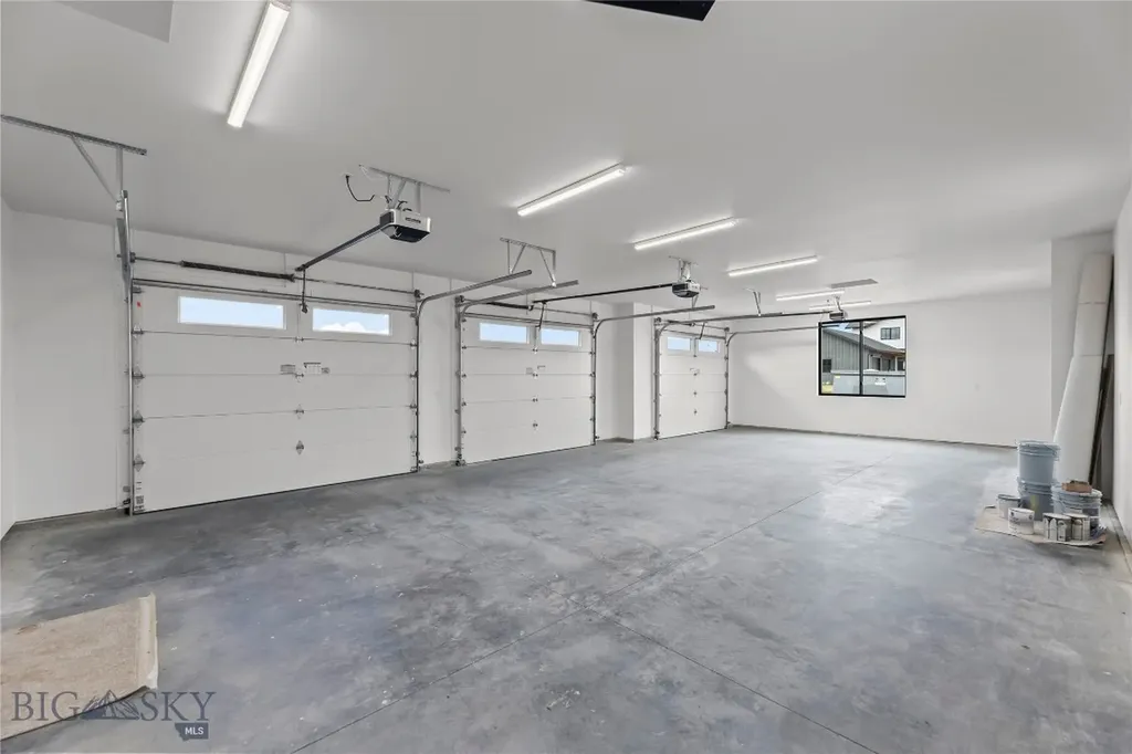 374 Cushing Lane Manhattan MT 59714