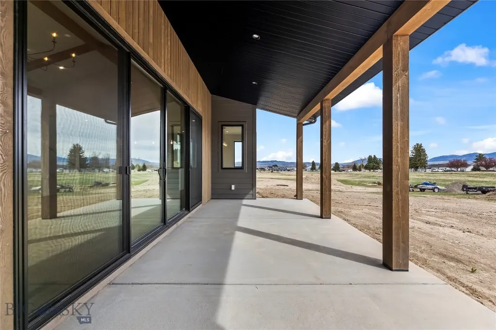 374 Cushing Lane Manhattan MT 59714
