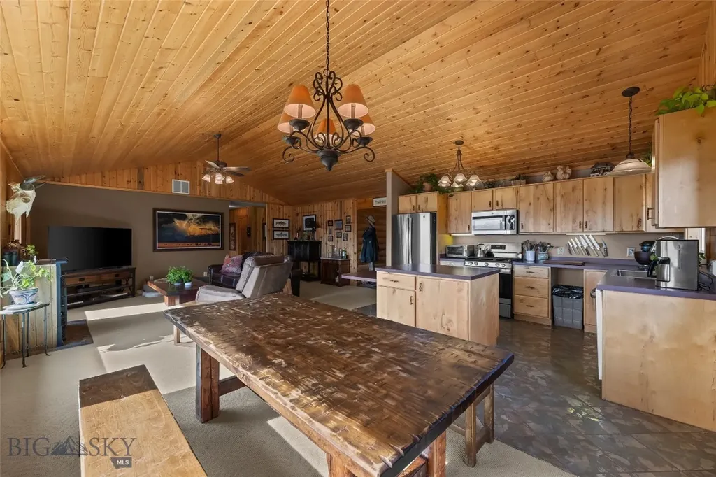 101 Deerfoot Trail Ennis MT 59729
