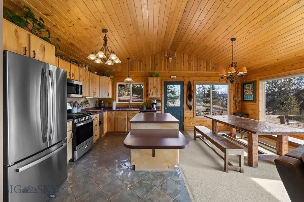 101 Deerfoot Trail Ennis MT 59729
