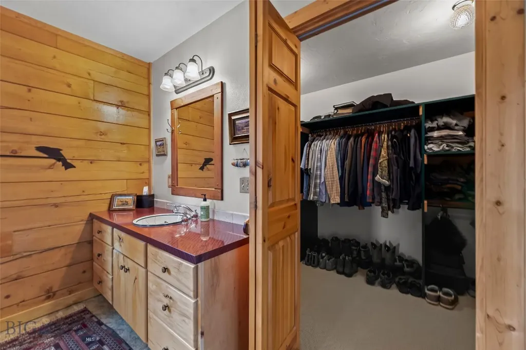 101 Deerfoot Trail Ennis MT 59729